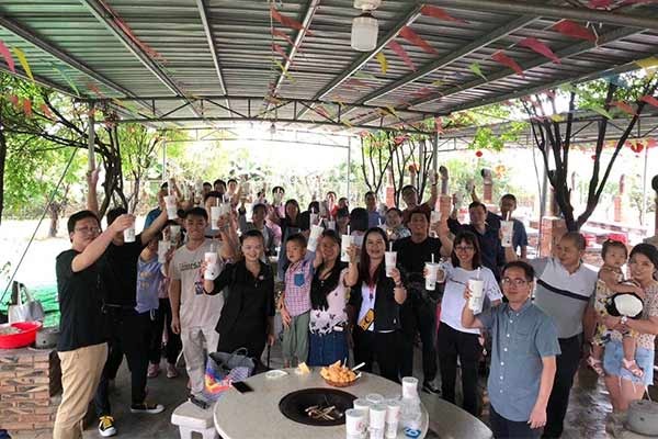 Actividad de team building de Xindun Power 2020: barbacoa al aire libre Actividad de team building de Xindun Power 2020: barbacoa al aire libre